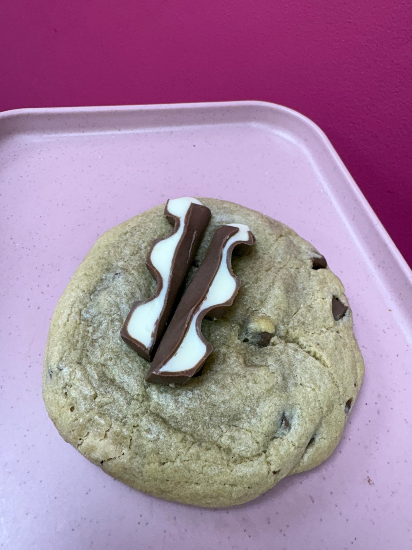 Kinder stuffed cookie