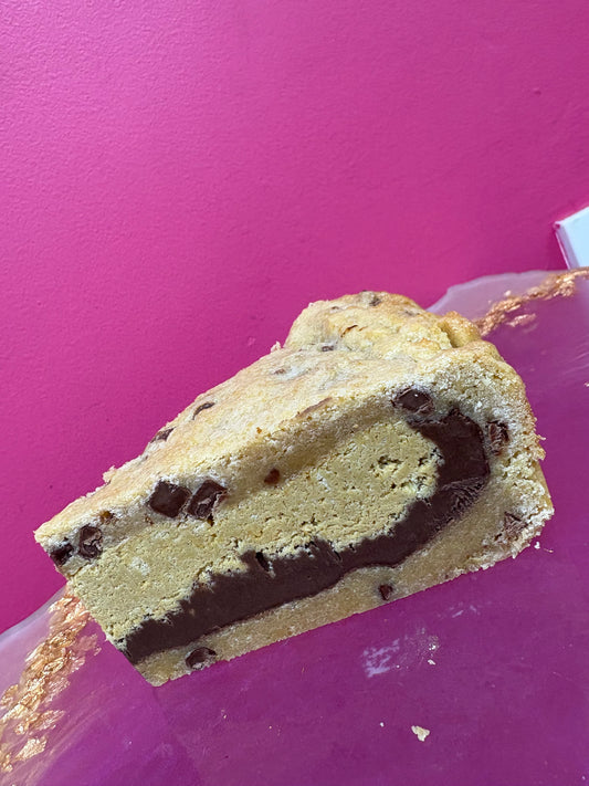 Dubai Chocolate inspired cookie pie