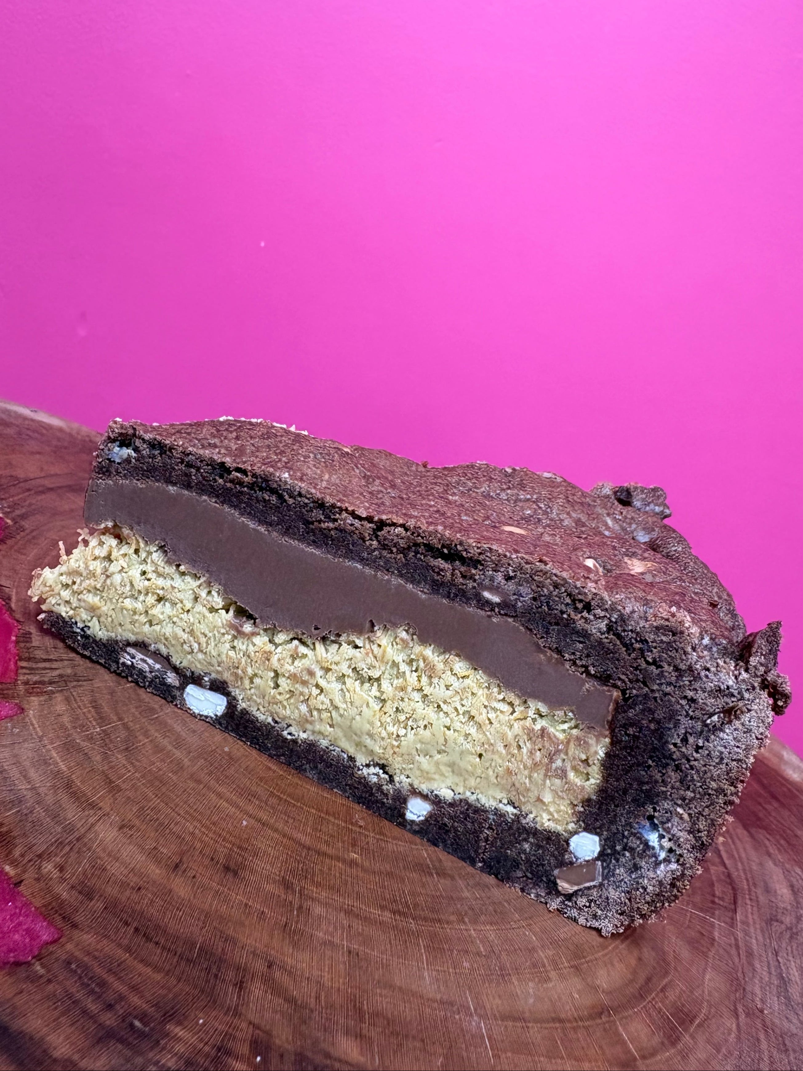 Dubai Chocolate inspired cookie pie